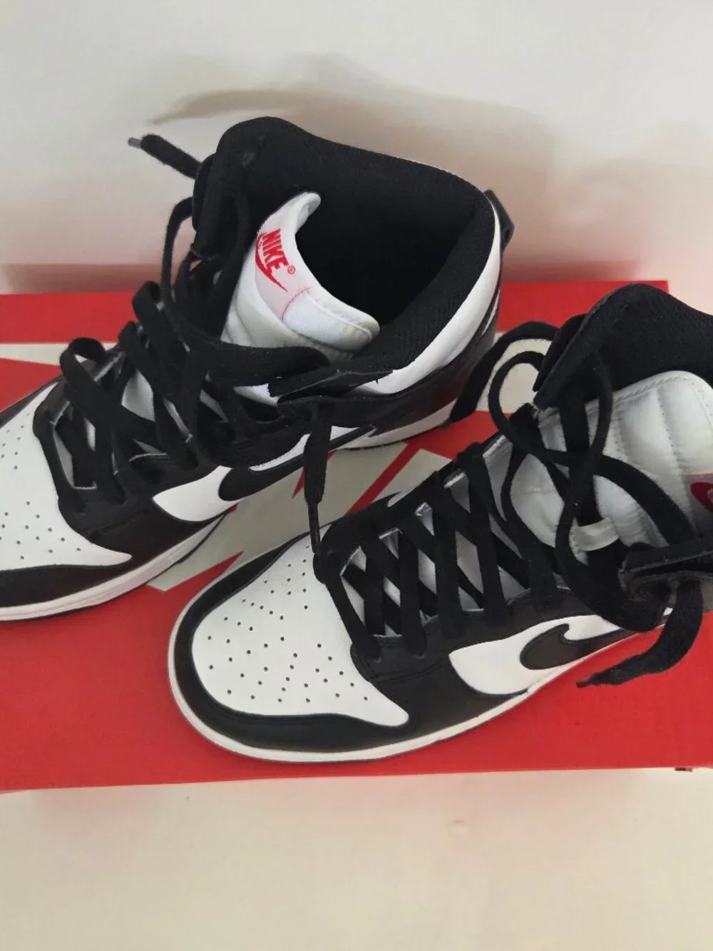 Nike Dunk High Womens 9 Sneakers Black White Panda Shoes Casual 80s Retro - New